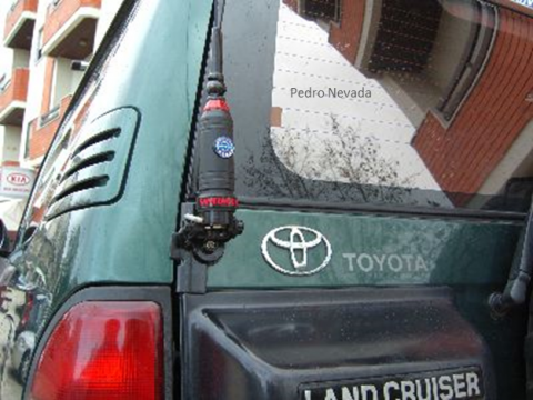 MONTAGEM TODO-O-TERRENO ANTENA TOYOTA LAND CRUISER (1) - Pedro Nevada