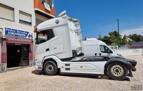 MONTAGEM DAF XG - IMAGEM 1 - Pedro Nevada