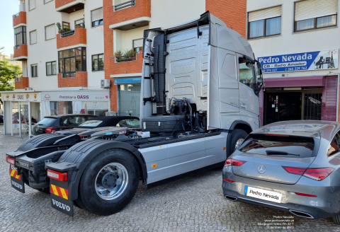 MONTAGEM VOLVO FH 42 T - IMAGEM 2 - Pedro Nevada