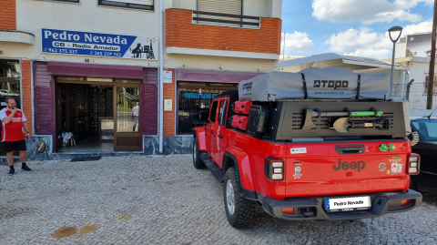 MONTAGEM ANTENA CB JEEP GLADIATOR - IMAGEM 3 - Pedro Nevada