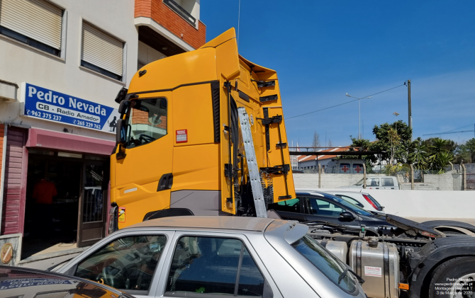 MONTAGEM RENAULT T - IMAGEM 1 - Pedro Nevada