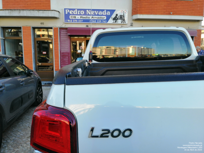 MONTAGEM ANTENA CB MITSUBISHI L200 - IMAGEM 2 - Pedro Nevada