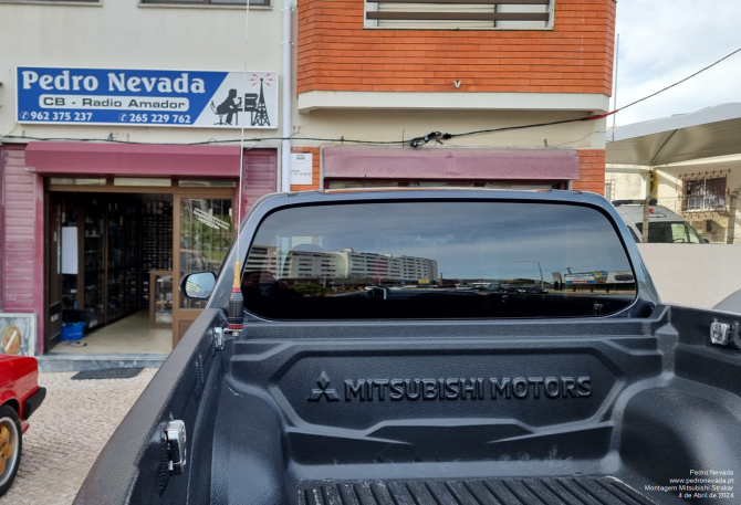 MONTAGEM ANTENA CB MITSUBISHI STRAKAR - IMAGEM 2 - Pedro Nevada