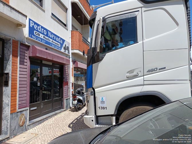 MONTAGEM ANTENA CB VOLVO FH-460 - IMAGEM 1 - Pedro Nevada