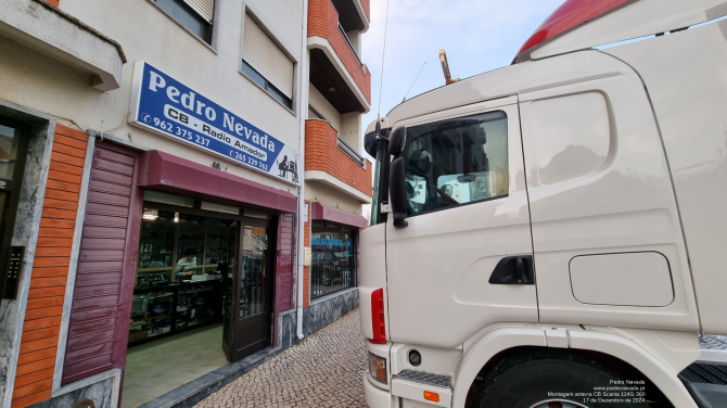 MONTAGEM ANTENA CB SCANIA 124G 360 - IMAGEM 1 - Pedro Nevada