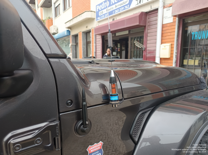 MONTAGEM ANTENA CB JEEP WRANGLER - IMAGEM 2 - Pedro Nevada