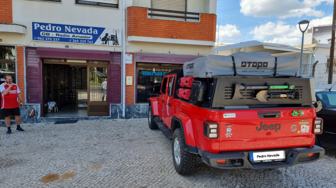 MONTAGEM ANTENA CB JEEP GLADIATOR - IMAGEM 3 - Pedro Nevada