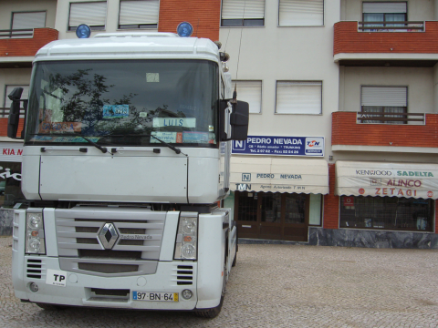 MOUNTING RENAULT AE - Pedro Nevada