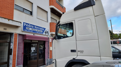 MOUNTING VOLVO FH 500 - Pedro Nevada