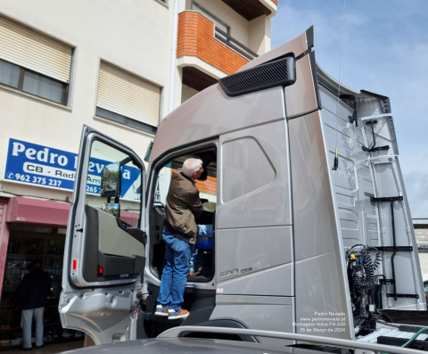 MOUNTING VOLVO FH-500 - IMAGE 1 - Pedro Nevada