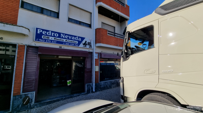 MOUNTING CB ANTENNA ON VOLVO FH-500 - IMAGE 2 - Pedro Nevada
