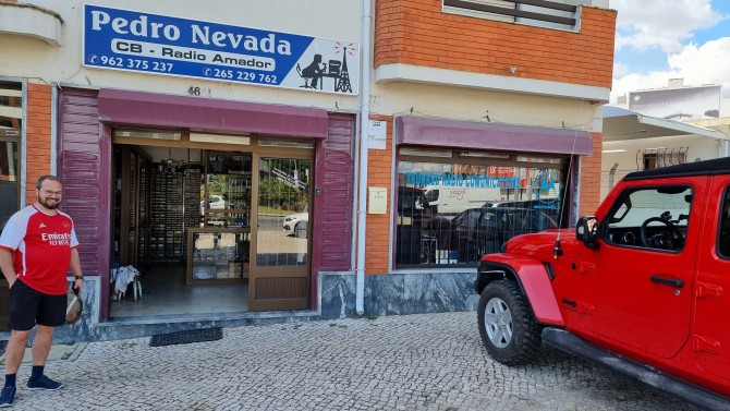 MOUNTING CB ANTENNA ON JEEP GLADIATOR - IMAGE 2 - Pedro Nevada