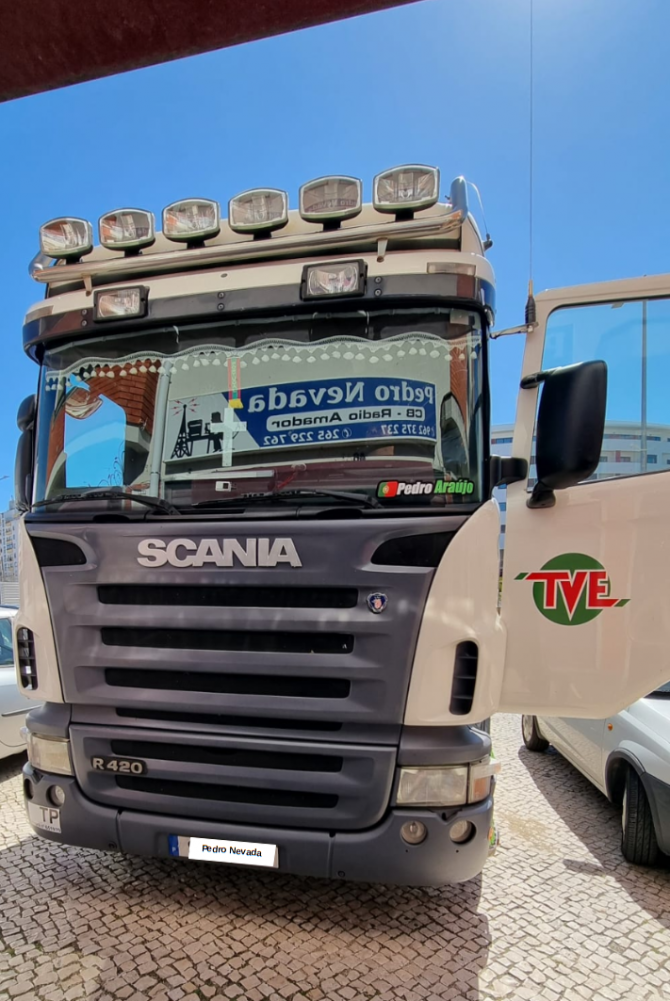 MOUNTING CB ANTENNA ON TRUCK SCANIA R 420 - Pedro Nevada